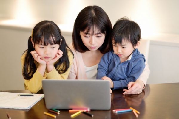 「小学校でのプログラミング教育の必修化」はご存じですか？